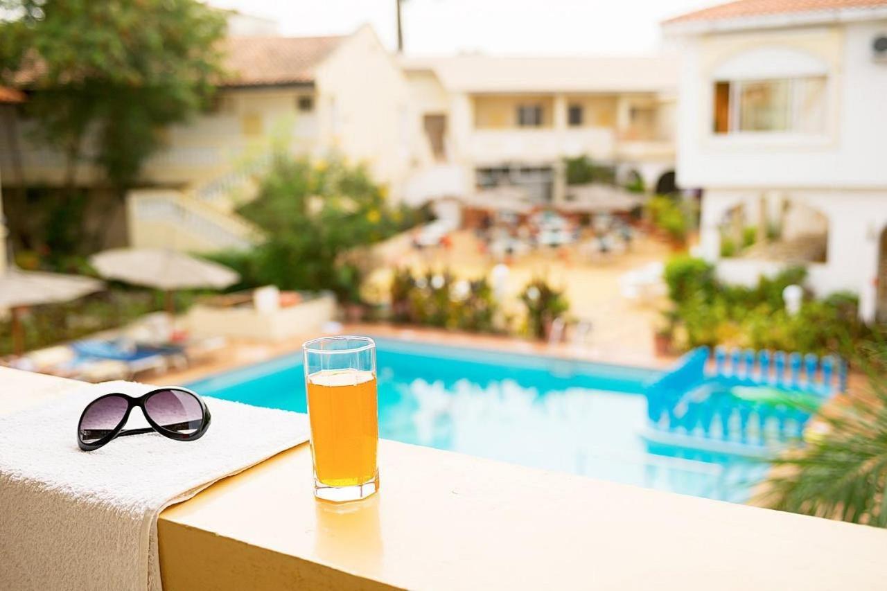 Cape Point Hotel Bakau Exterior foto